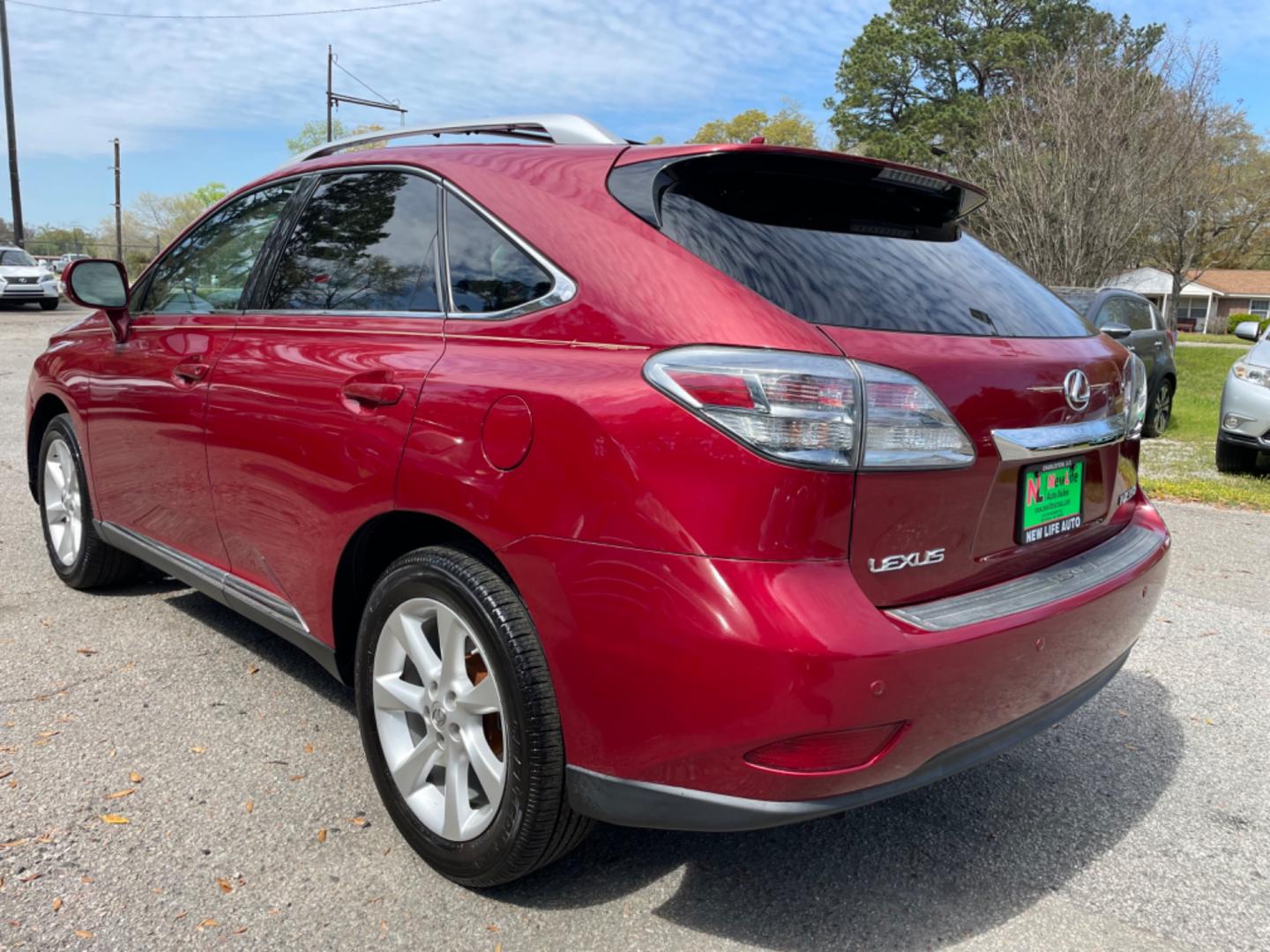 2010 RED LEXUS RX 350 BASE (2T2ZK1BAXAC) with an 3.5L engine, Automatic transmission, located at 5103 Dorchester Rd., Charleston, SC, 29418-5607, (843) 767-1122, 36.245171, -115.228050 - Photo#4